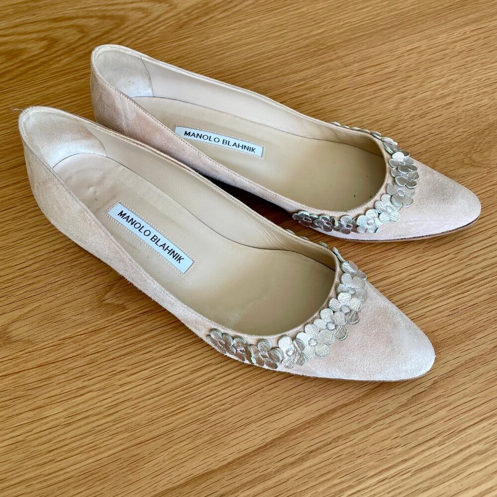 Manolo Blahnik Tan Nude Suede Block Heel Pumps Size 38.5